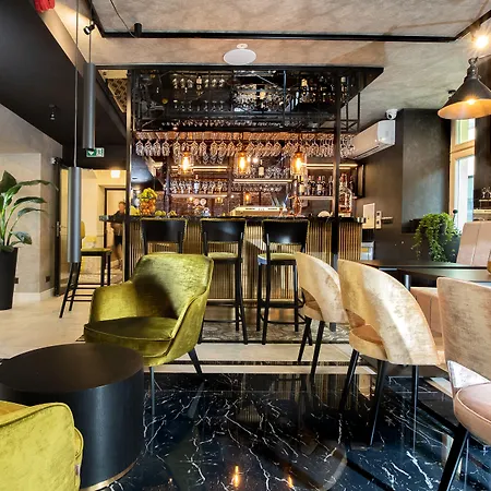 M29 Hotel